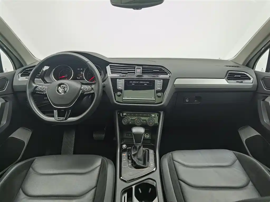 Volkswagen Tiguan L 2018 — фото 5