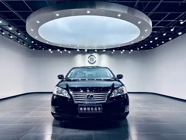 Lexus ES 2013