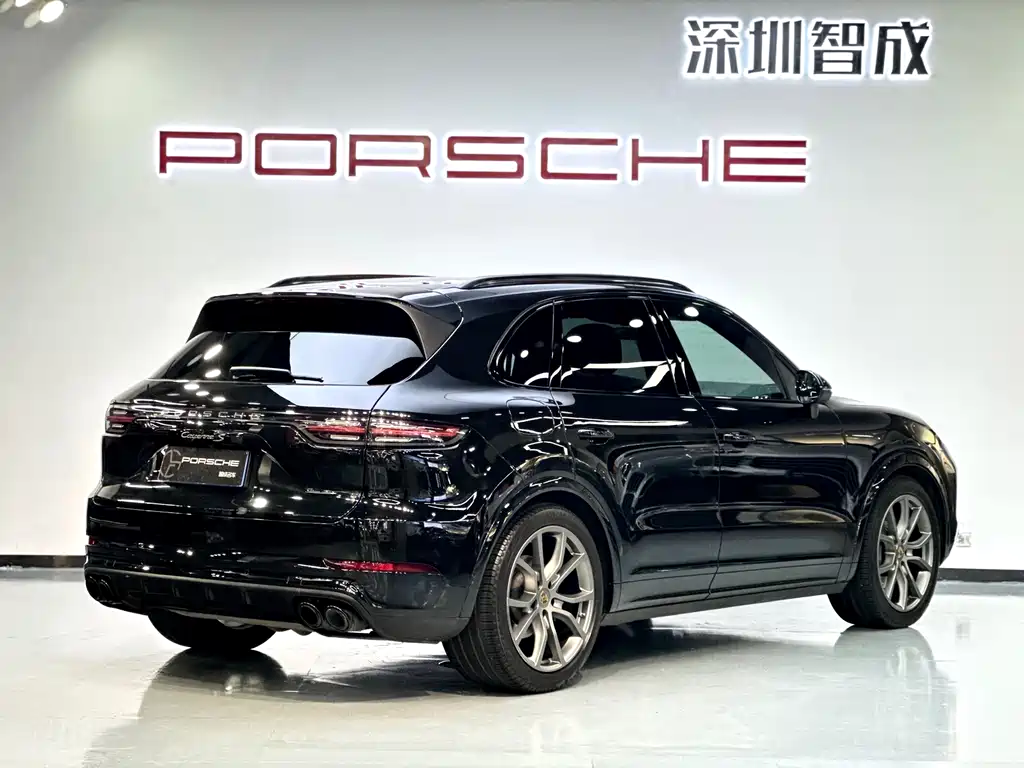 Porsche Cayenne 2023 — фото 7