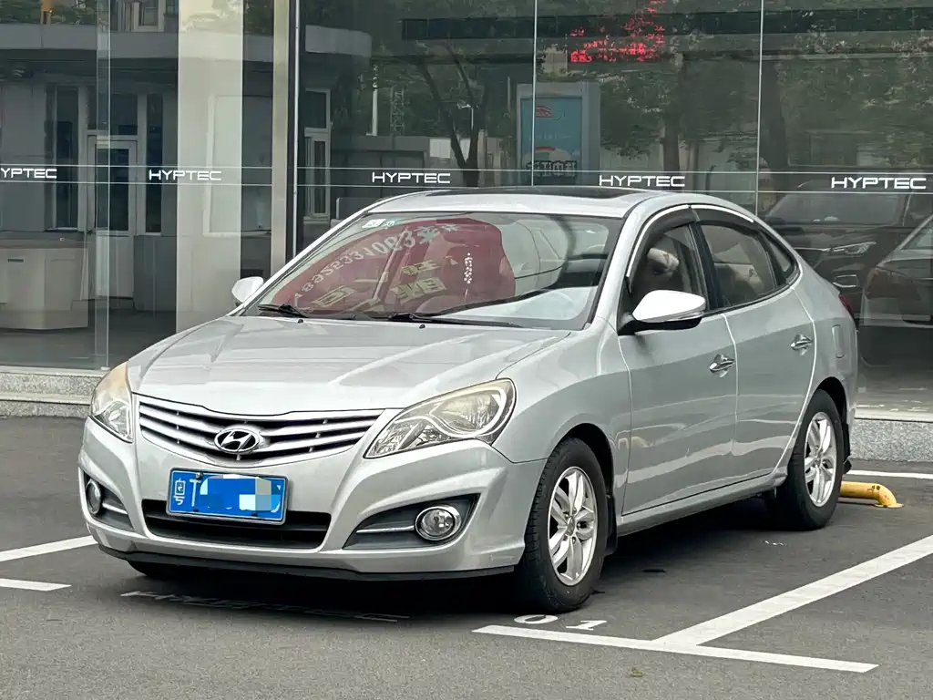 Hyundai Elantra 2013 — фото 3