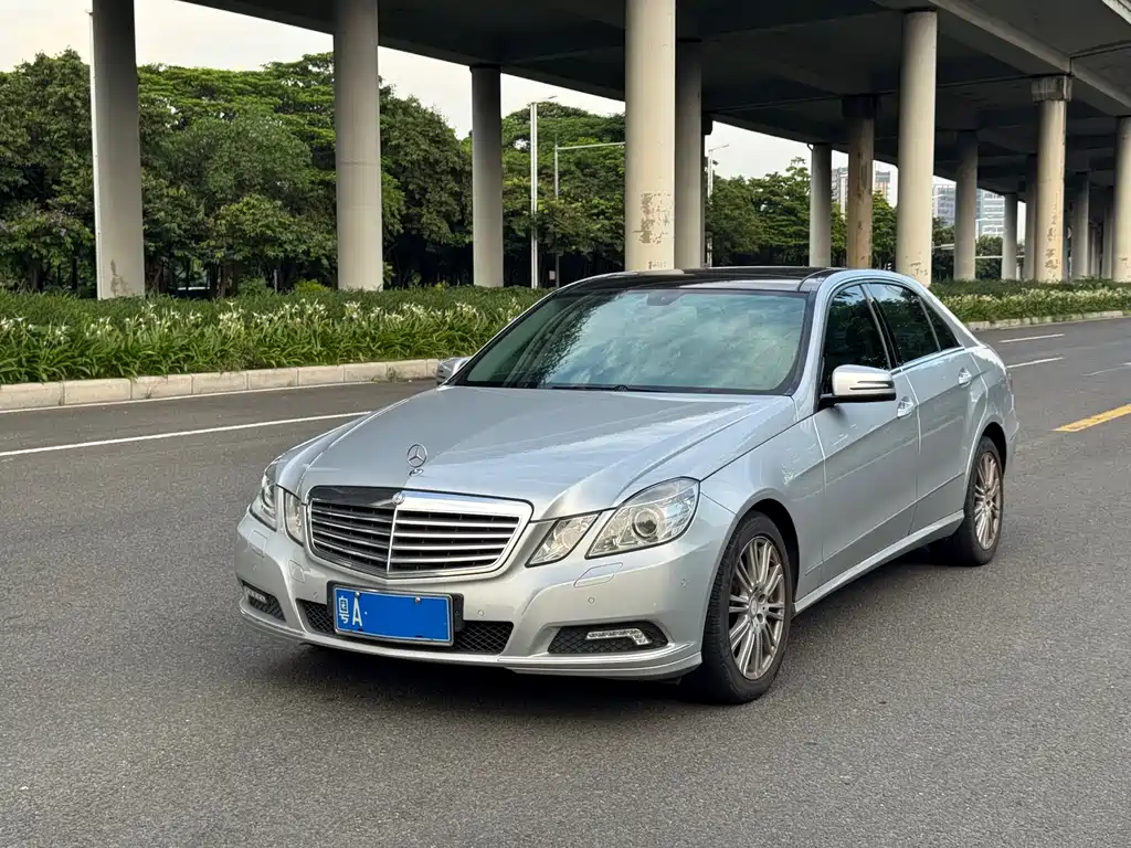 Mercedes-Benz E-Class 2010