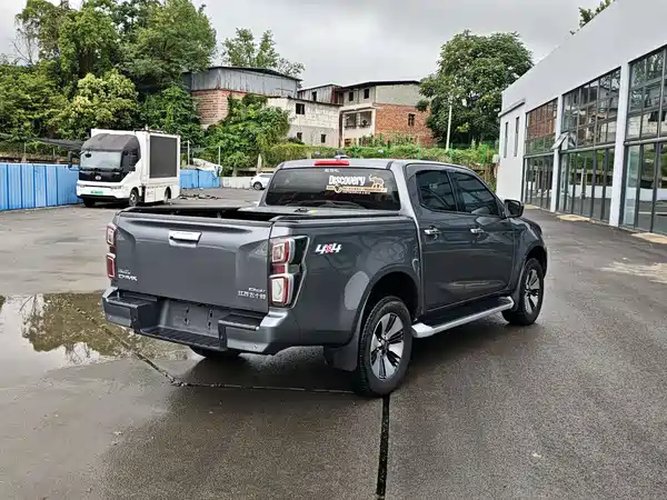 Isuzu D-MAX 2023