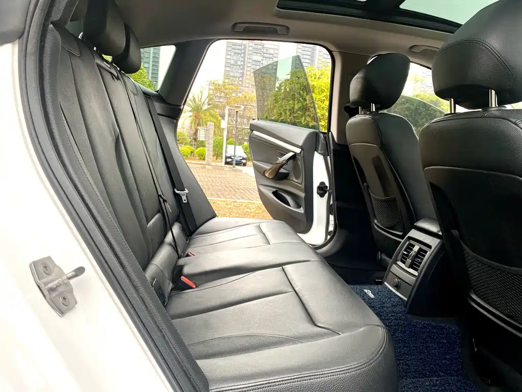 BMW 3 Series GT 2015 — фото 13