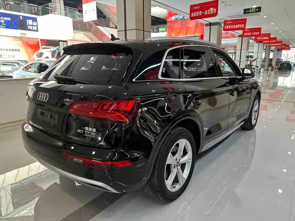 Audi Q5L 2019 — фото 6