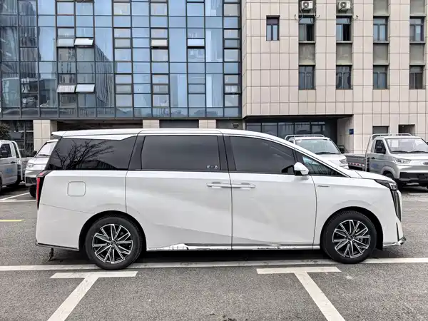 GAC Trumpchi M8 2024