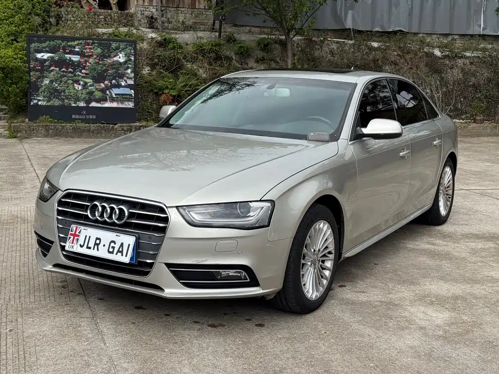 Audi A4L 2015 — фото 1
