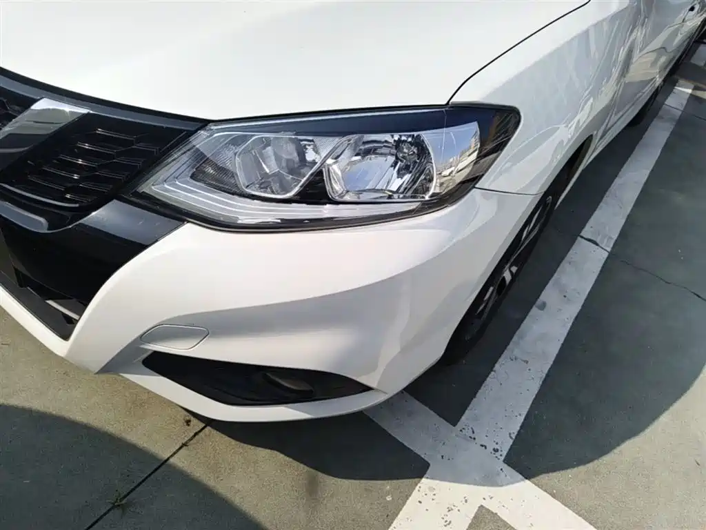 Nissan Tiida 2019 — фото 24