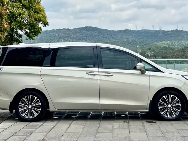 Buick GL8 2021