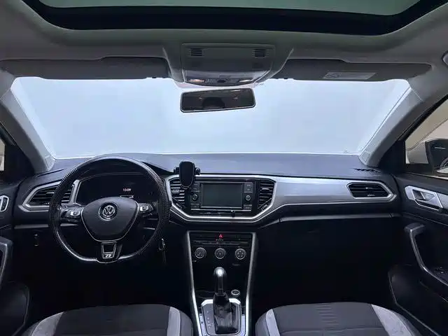 Volkswagen T-Roc 2020 — фото 7