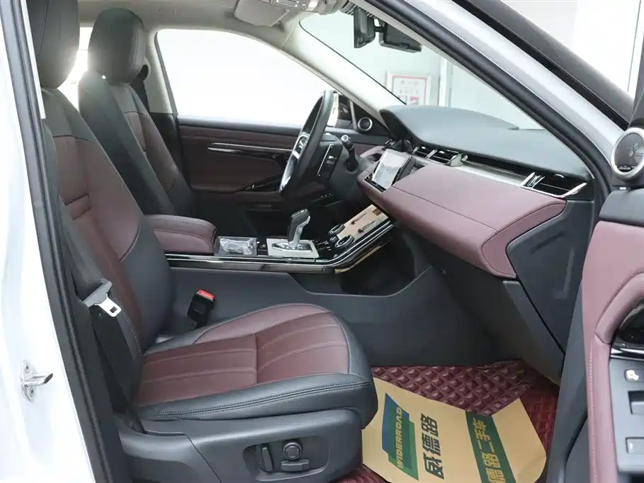 Land Rover Evoque 2022 — фото 19