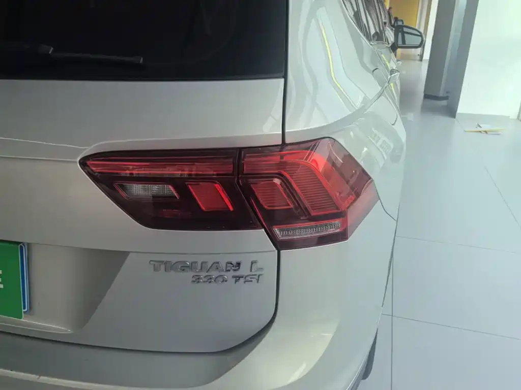 Volkswagen Tiguan L 2020 — фото 8