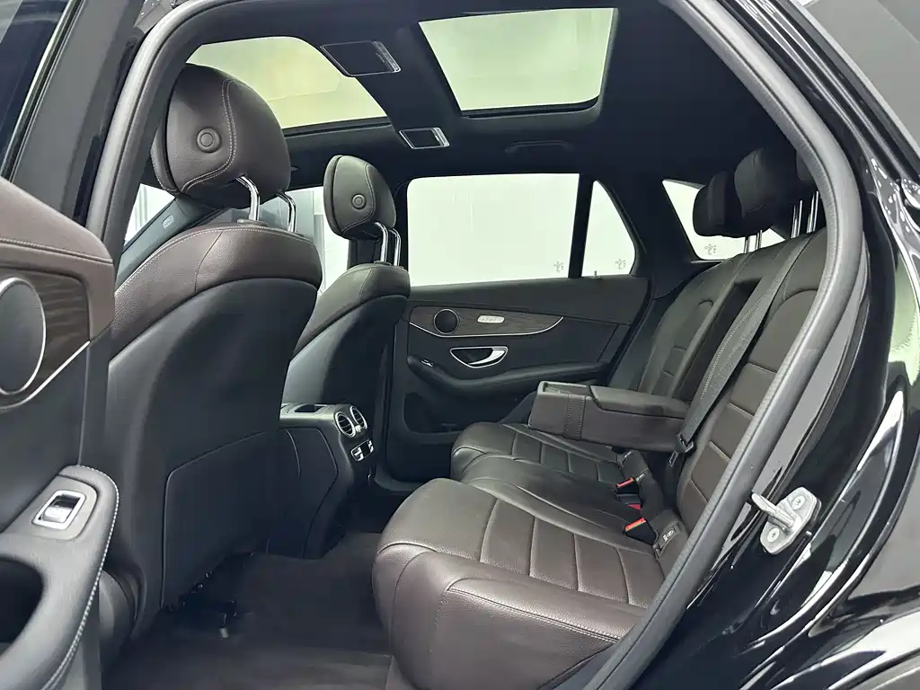 Mercedes-Benz GLC 2022 — фото 11