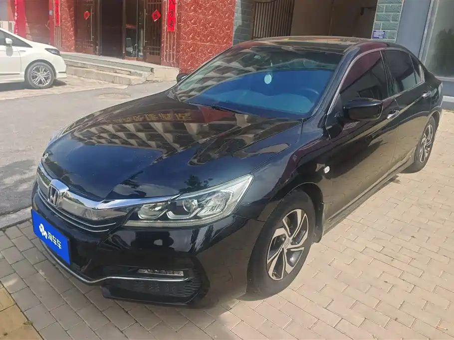 Honda Accord 2017 — фото 1