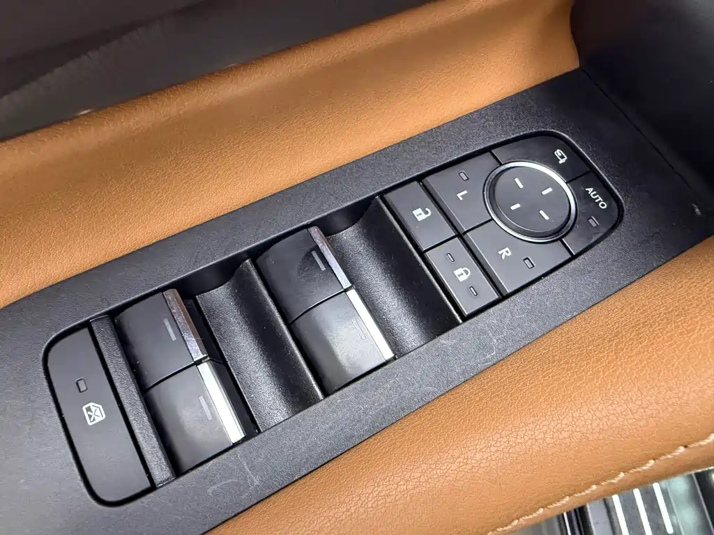 Toyota Vellfire 2024 — фото 18