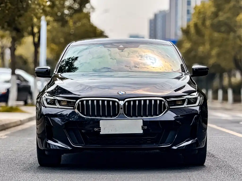 BMW 6 Series GT 2023 — фото 2