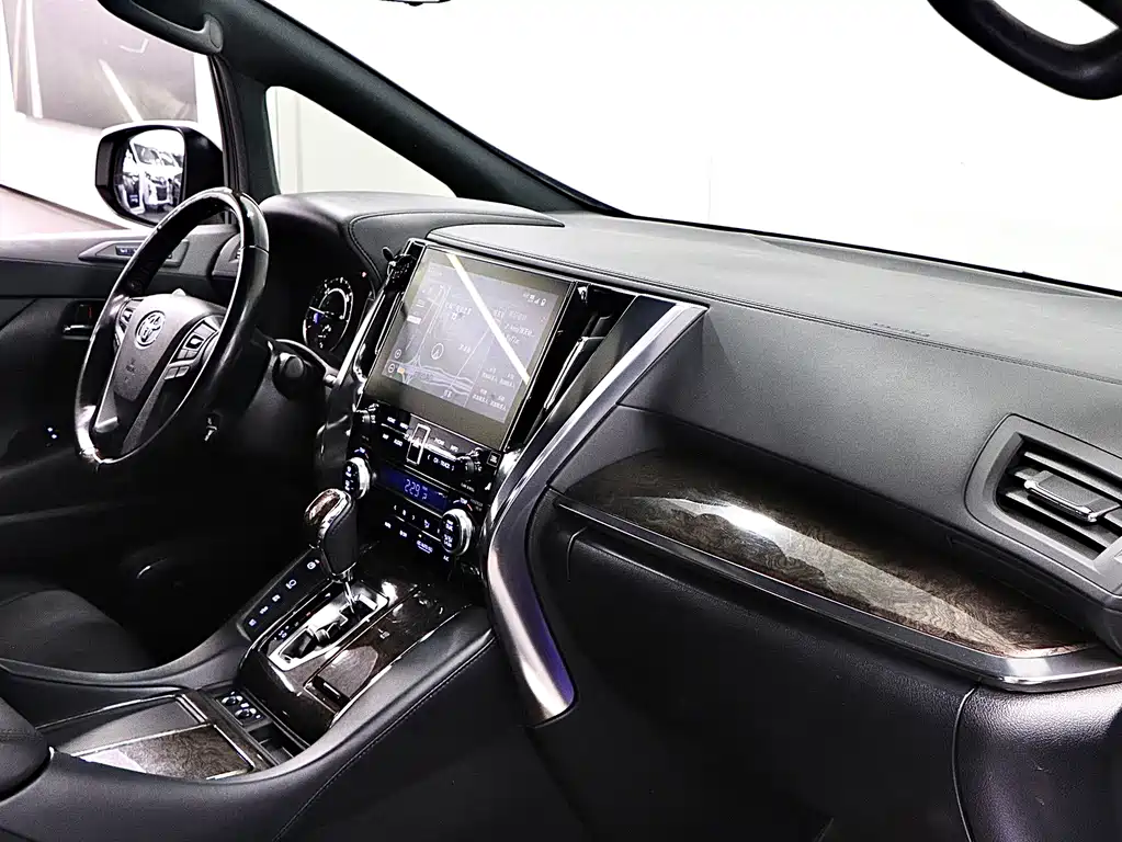 Toyota Vellfire 2020 — фото 15