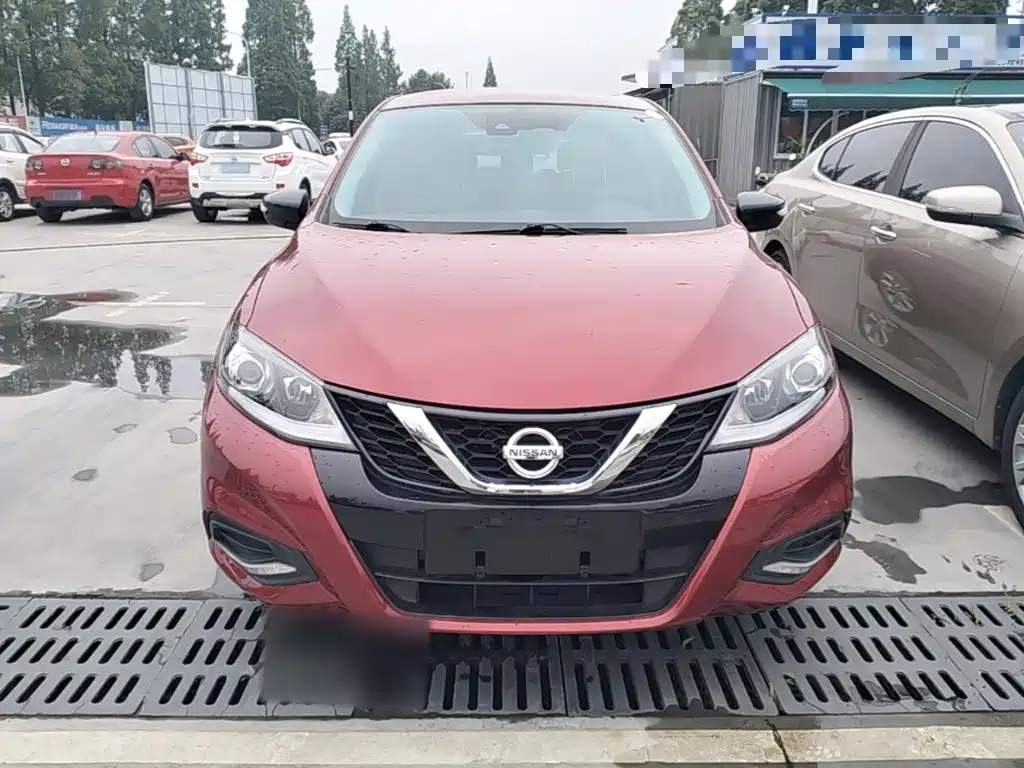 Nissan Tiida 2023
