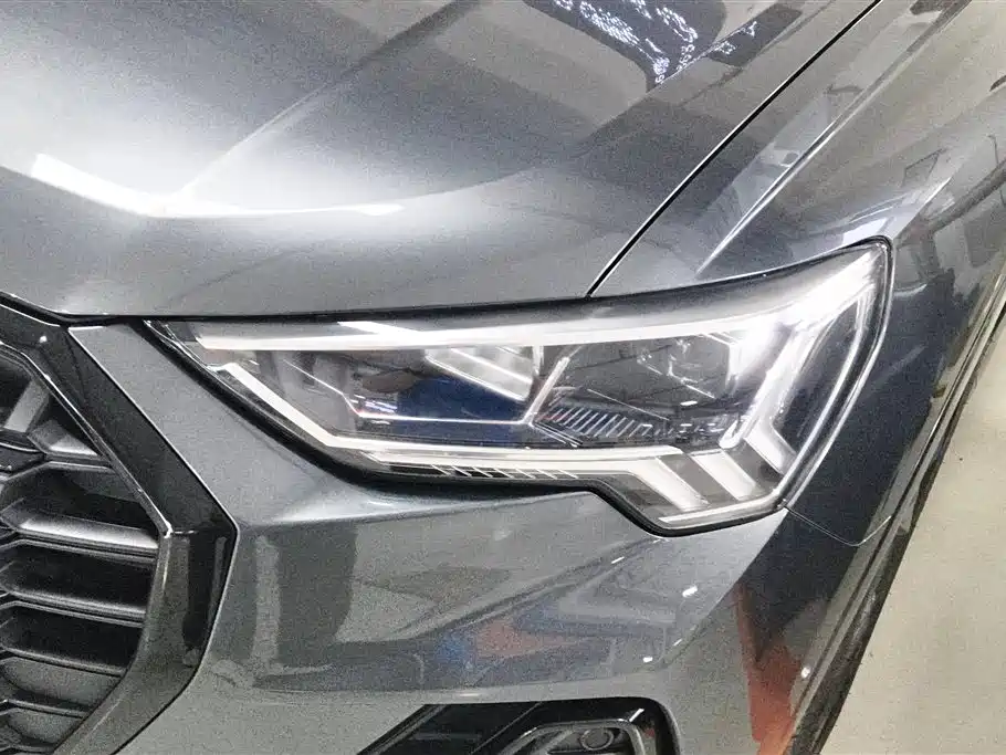 Audi Q3 2021