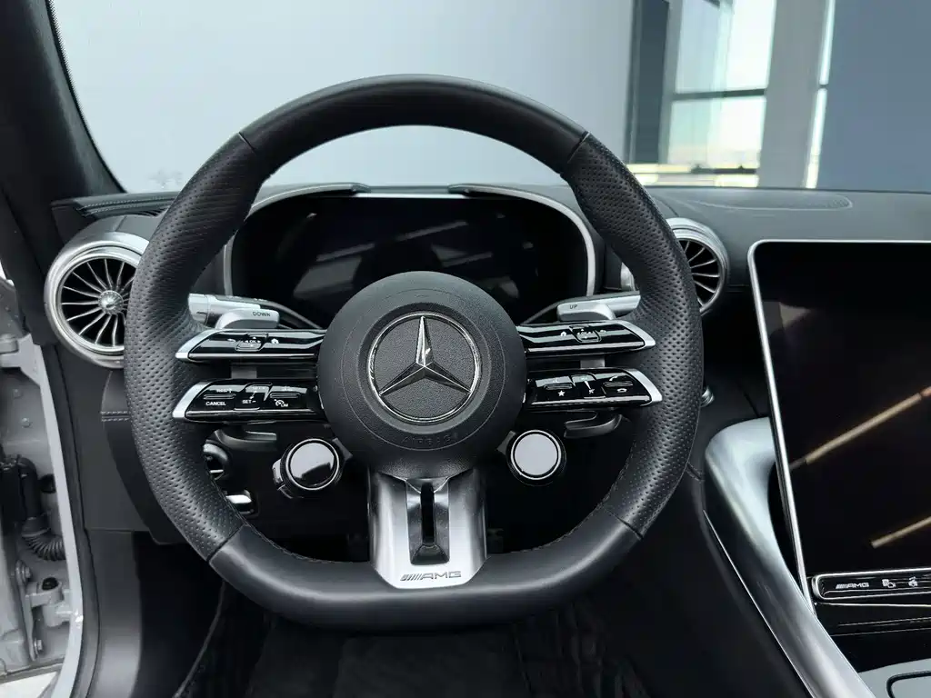 Mercedes-Benz SL-Class AMG 2025 — фото 20