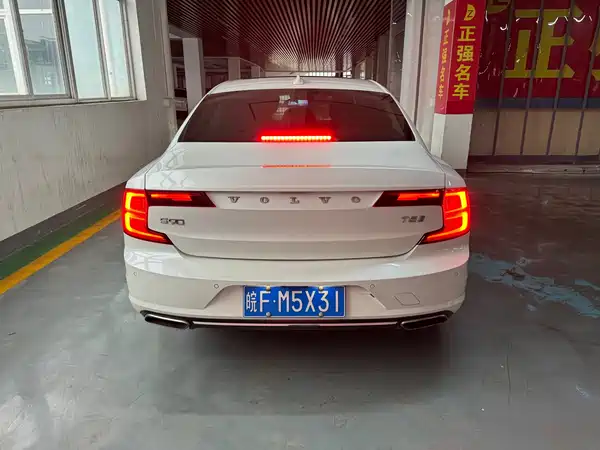 Volvo S90 2019