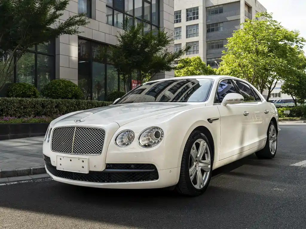 Bentley Flying Spur 2015 — фото 1