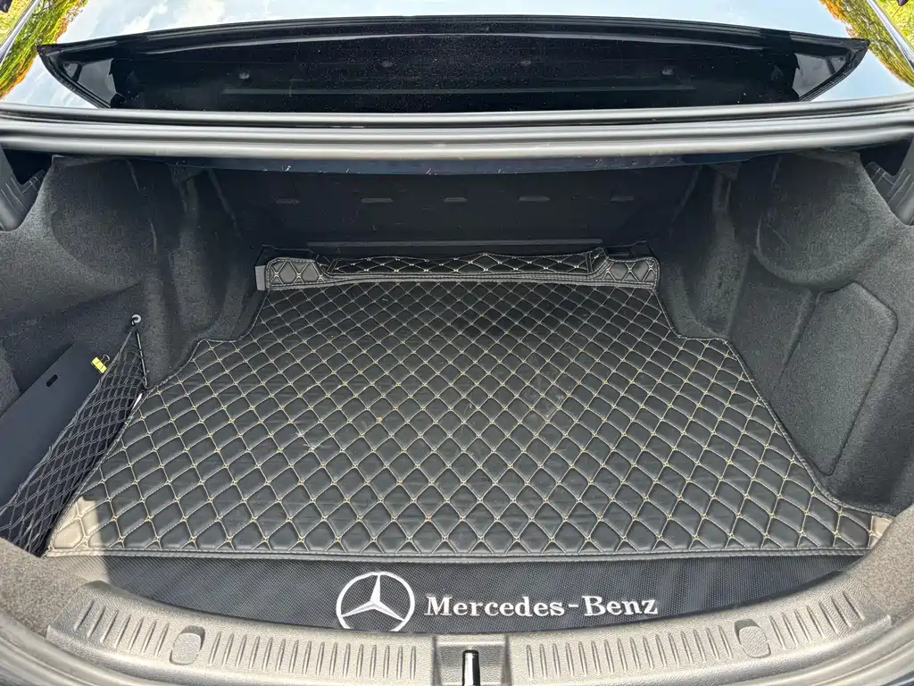 Mercedes-Benz E-Class 2019 — фото 11