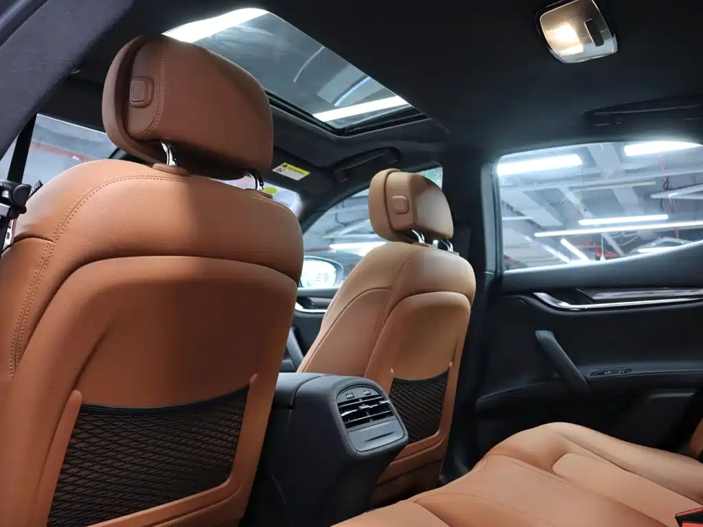 Maserati Ghibli 2023 — фото 14