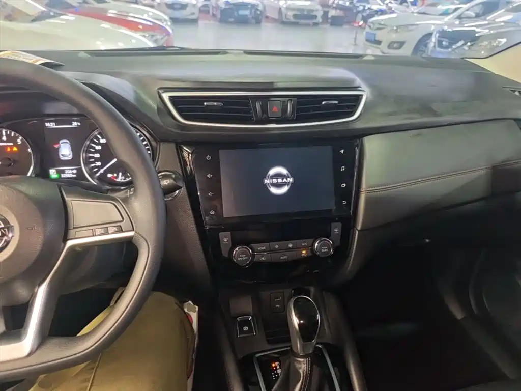 Nissan Qashqai 2021 — фото 10