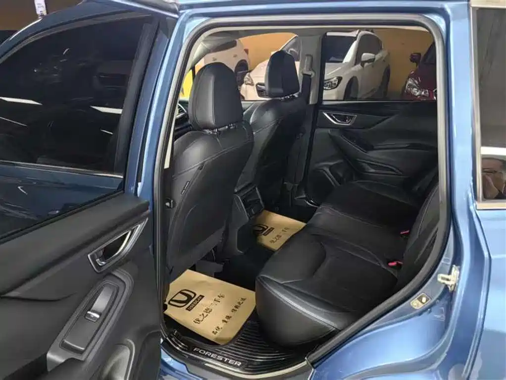 Subaru Forester 2019 — фото 11