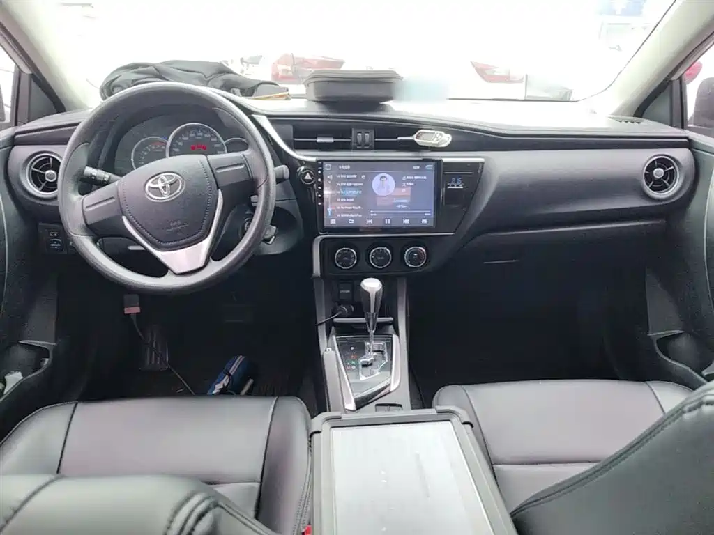 Toyota Corolla 2018 — фото 10