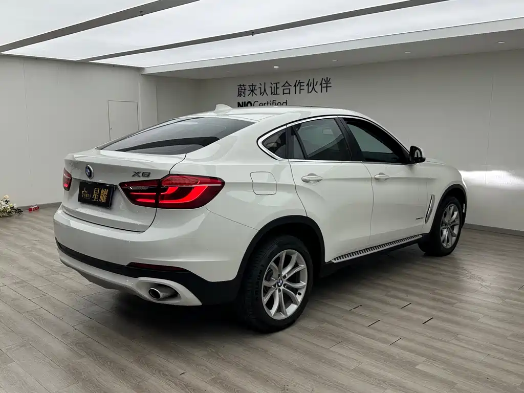 BMW X6 2016 — фото 25
