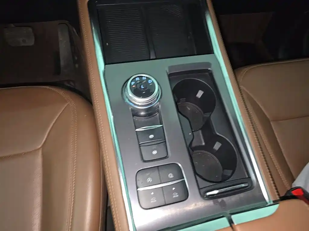 Ford Explorer 2022 — фото 14