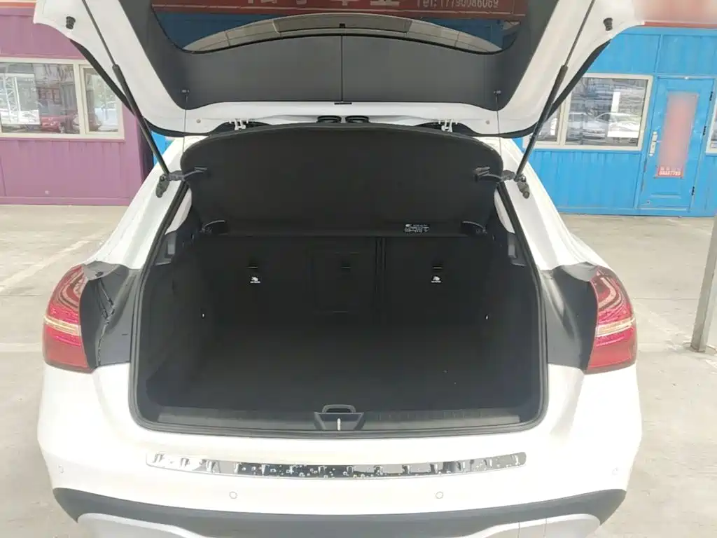 Mercedes-Benz GLA 2018 — фото 19