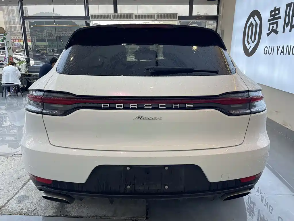 Porsche Macan 2019 — фото 19