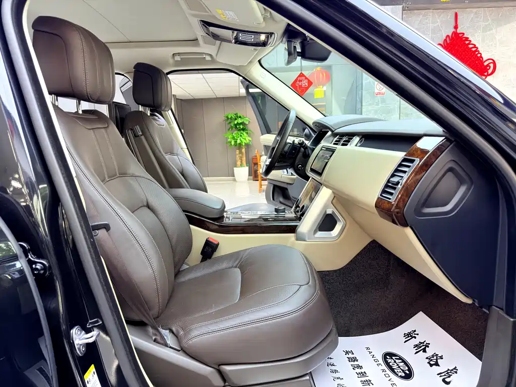 Land Rover Range Rover 2020 — фото 11