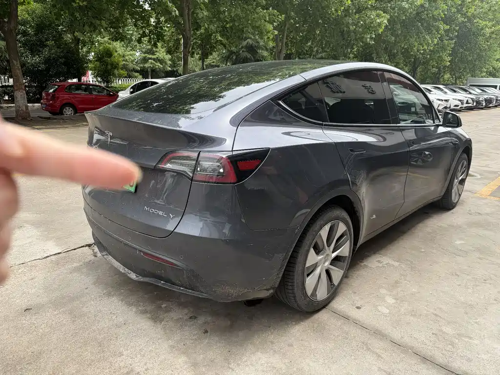 Tesla Model Y 2023 — фото 2