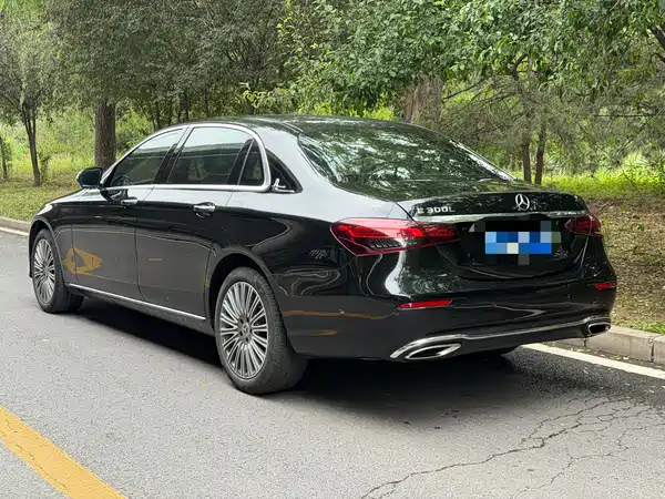 Mercedes-Benz E-Class 2023