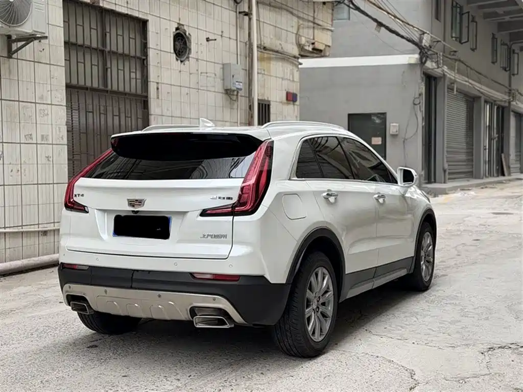 Cadillac XT4 2020 — фото 13