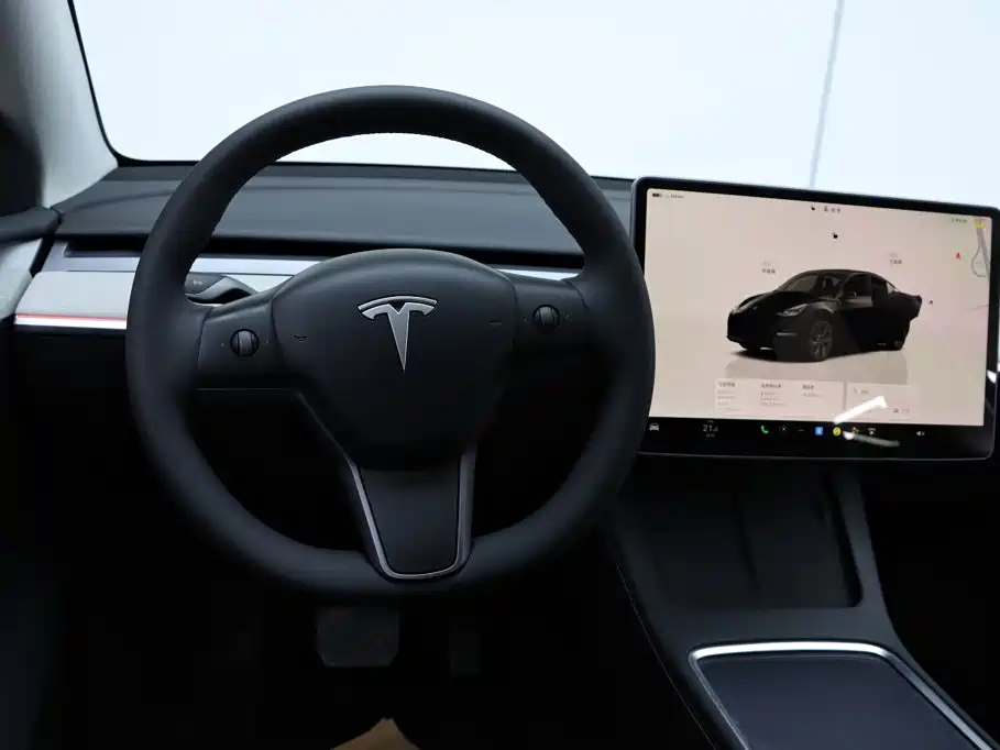 Tesla Model Y 2024 — фото 27