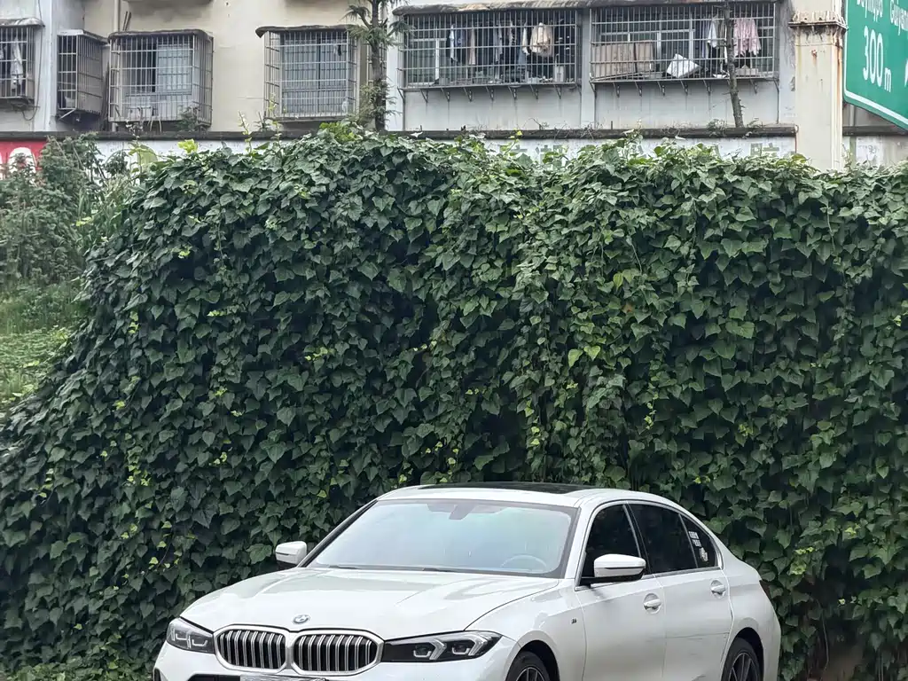 BMW 3 Series 2023