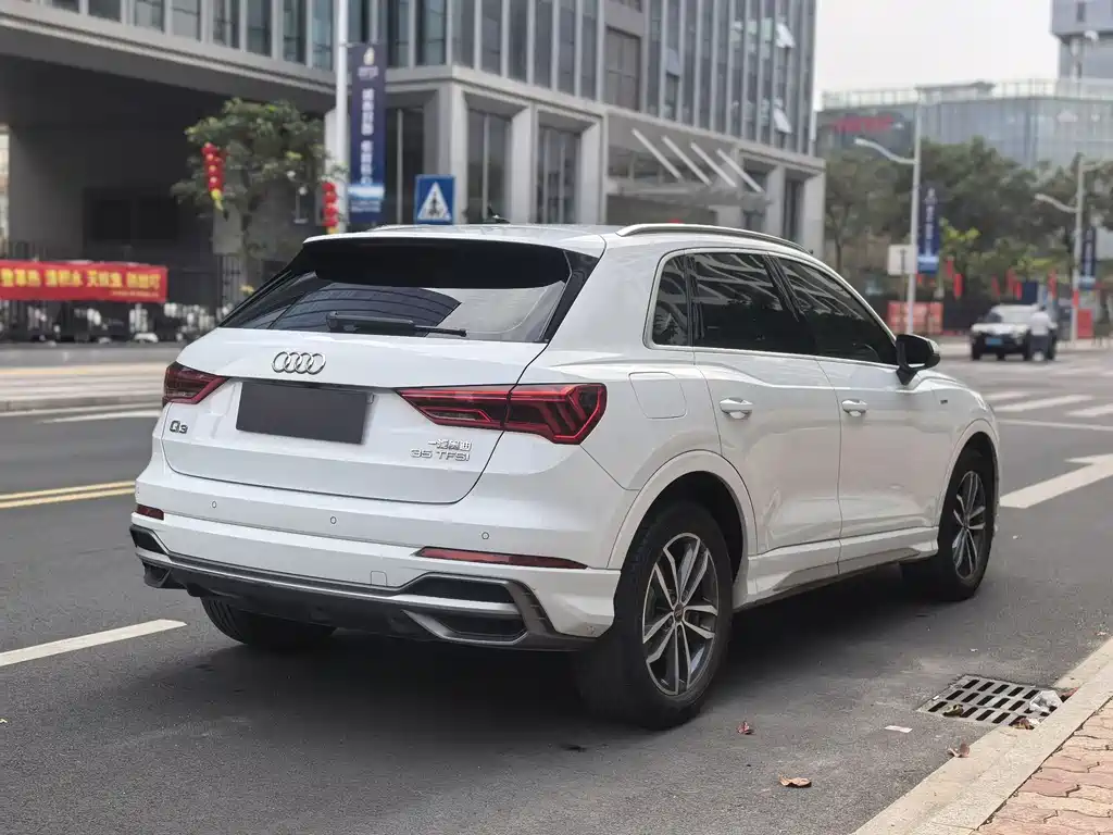 Audi Q3 2022 — фото 19