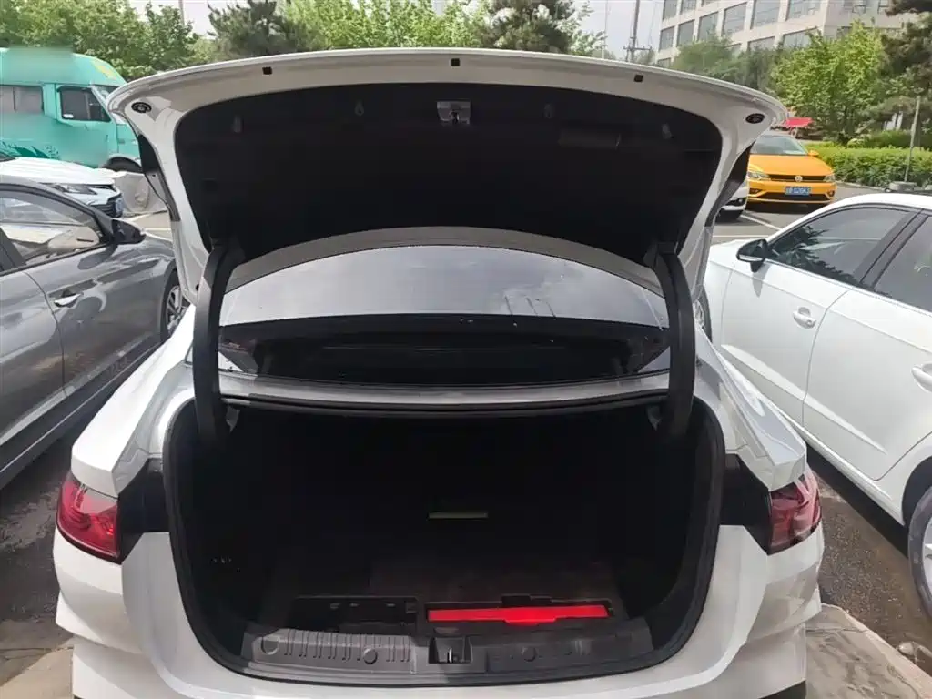 BYD Qin L 2025 — фото 19