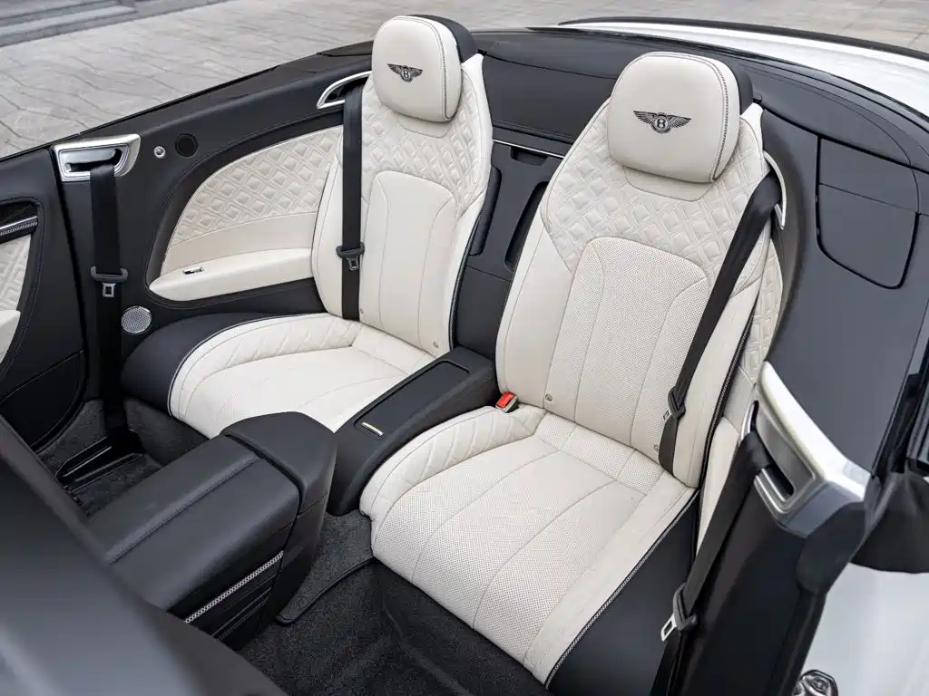 Bentley Continental 2022 — фото 21