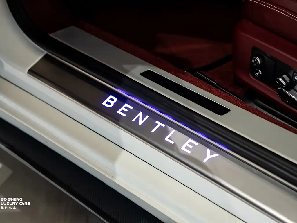 Bentley Continental 2020 — фото 6