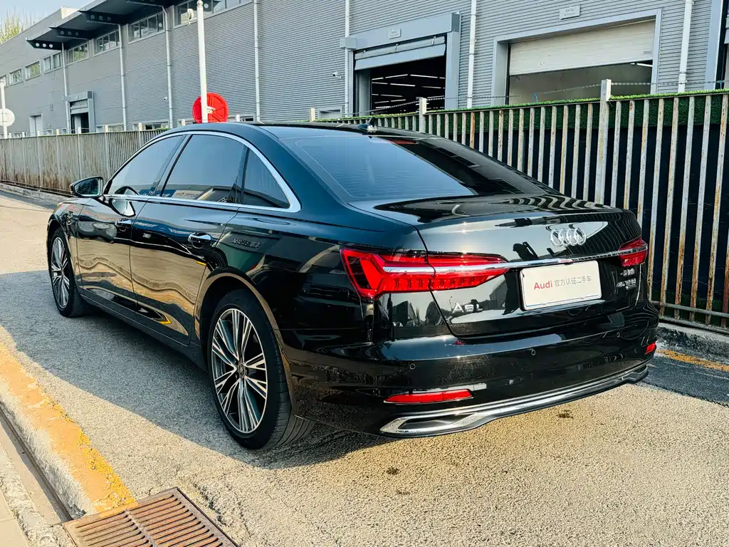 Audi A6L 2022 — фото 24