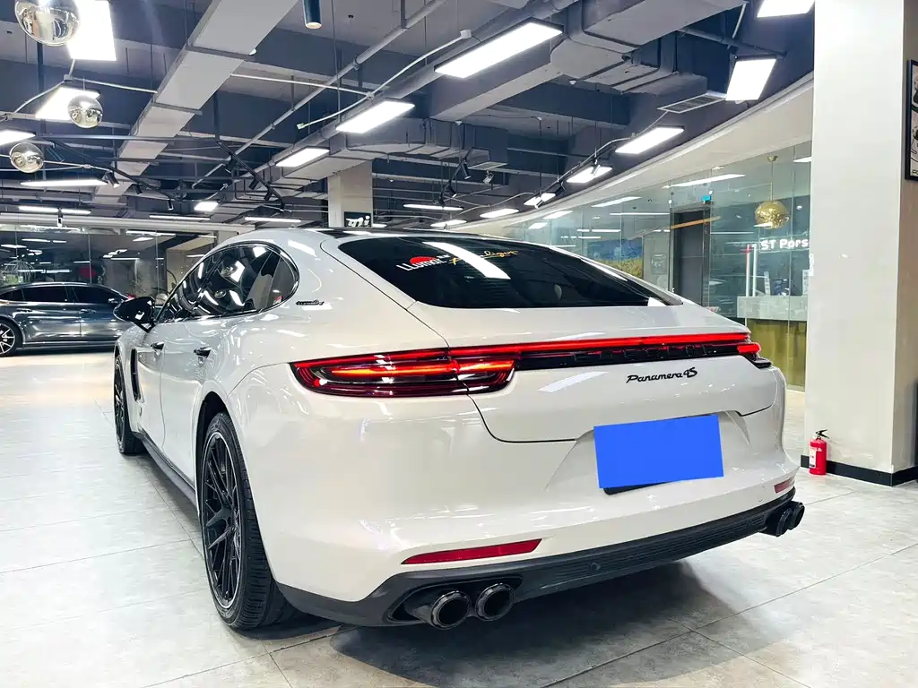 Porsche Panamera 2018 — фото 4