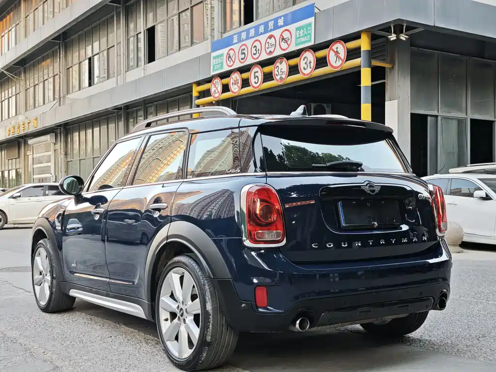 MINI Countryman 2017 — фото 10