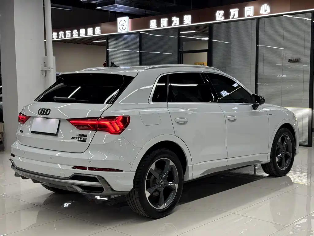 Audi Q3 2023 — фото 23