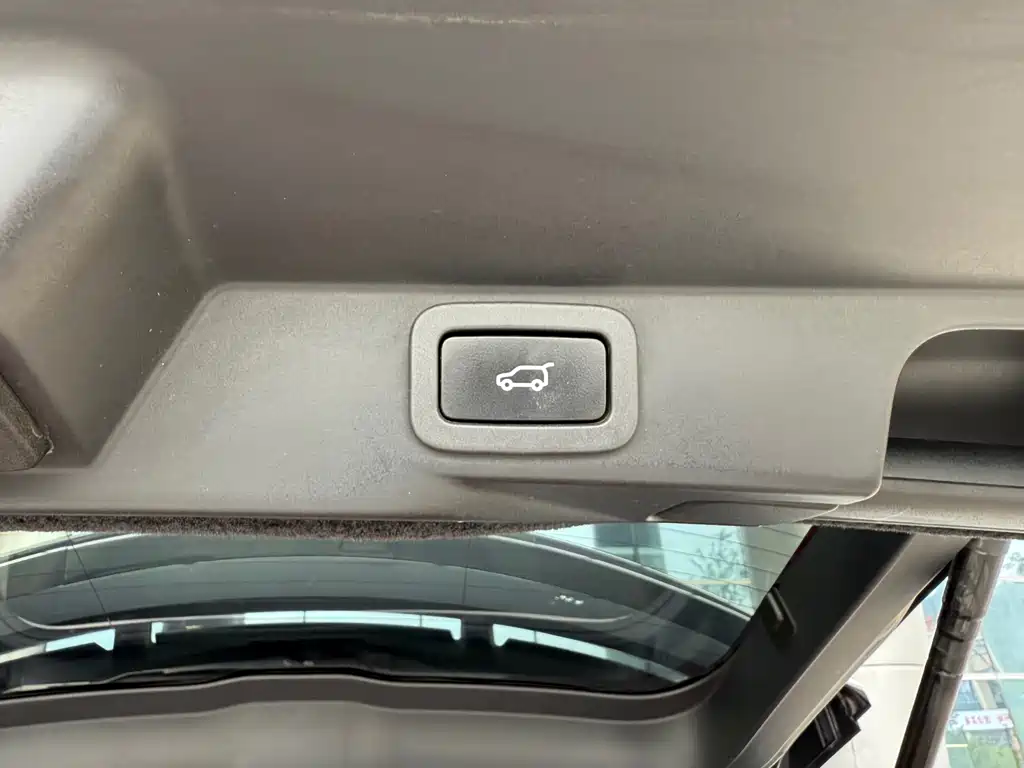 Land Rover Sport 2018 — фото 20