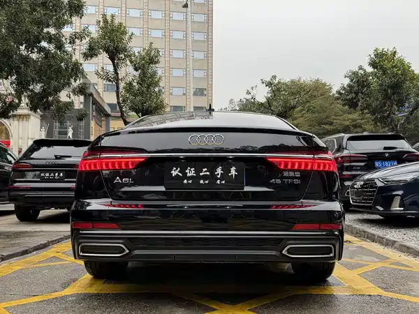 Audi A6L 2022
